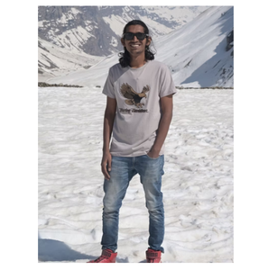 Camiseta de cuello redondo con tela de algodón elástica, ideal para atuendos diarios y para descansar en interiores o exteriores de la India - Product Image 3