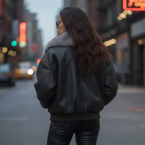 Blouson aviateur en cuir véritable noir avec col en fourrure de renard et fermeture éclair, style motard pour femme, vêtement d'extérieur coupe-vent pour l'hiver - Product Image 4