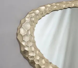 Miroir en métal doré sans cadre de style moderne Salle de bain murale en aluminium martelé Meilleur vendeur Nouvelle arrivée - Product Image 3