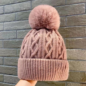 หมวกไหมพรมปอมปอมบีนนี่สำหรับผู้หญิงหมวกฤดูหนาวลายทางนุ่มอบอุ่นออกแบบได้ตามต้องการทันสมัยและเรียบง่าย - Product Image 5