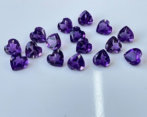 Améthyste naturelle 4mm coupe cœur à facettes-améthyste violette lâche coupe cœur de qualité supérieure - Product Image 5