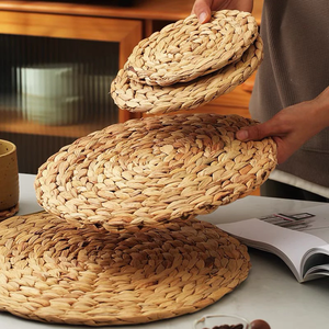 Napperons ronds en jacinthe d'eau tissés à la main tapis de fleurs tressées pour décoration de table et vaisselle de fête tapis et tampons de fleurs ronds élégants - Product Image 3