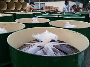 น้ำตาลทรายเหลวจากอ้อยบรรจุถัง 220 ลิตร ขายส่ง สำหรับอาหารสัตว์ ราคาดี น้ำตาลทรายเหลวจากอ้อยบริสุทธิ์ บรรจุในถัง - Product Image 6