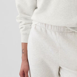 Sweat-shirt court pour femme, couleur unie, manches longues, logo personnalisé pour les acheteurs en gros, matière respirante, design 2026 - Product Image 3