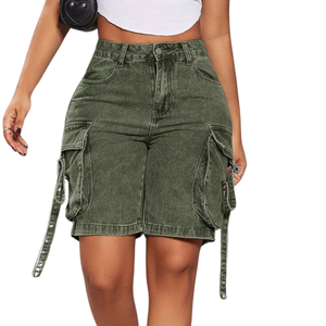 Shorts cargo en jean délavé pour femme, coupe décontractée mi-longue, poches utilitaires, streetwear d'été, respirant, séchage rapide, en coton et denim - Product Image 1