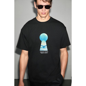 GRIMELANGE TIBURCIO Camiseta con detalle estampado y cuello redondo 100% algodón orgánico para hombre - Product Image 1