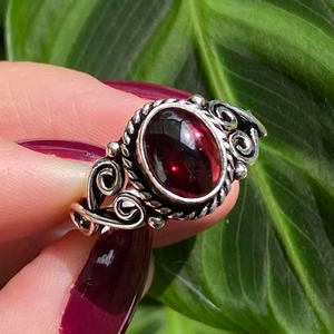 Wholesale Christian Eco-friendly Design Oval Cut Garnet Gemstone Handmade 925 Sterling Silver Women Wedding <b>Ring</b> for Party Wear - Product Image 2