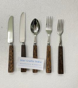 Couverts de conception moderne avec manche en bois, adaptés aux occasions familiales, en acier inoxydable, pour un usage quotidien à la maison et à l'hôtel - Product Image 1