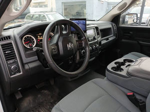 Camionnette MAN 1-500 d'occasion en parfait état, modèle 2014, transmission automatique 8 vitesses, 305 CV, 3.6L, prête à être expédiée - Product Image 3