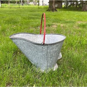 Cubo de carbón de hierro estilo Vinta con capacidad Lar diseñado con estilo para chimeneas y estufas Combinación duradera de madera y metal - Product Image 1