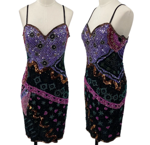 Robe fourreau mi-longue sans manches brodée de perles de paillettes motif cristal droite col en cœur Poly maille tissu cocktail - Product Image 1