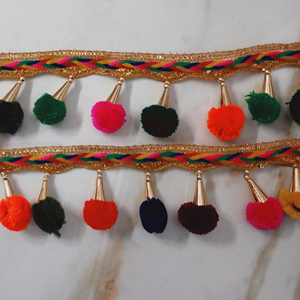 Rollos de borde de encaje adornado clásico para boutiques de moda y exportadores a granel listos con múltiples opciones de estilo - Product Image 1