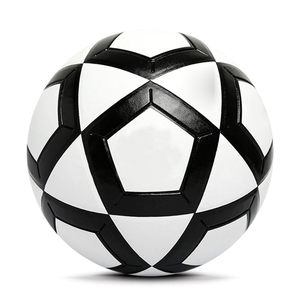 Venta directa de fábrica 2025 Balones de fútbol de precio razonable con logotipo de impresión personalizado Servicio OEM Balones de fútbol de cuero personalizados - Product Image 1