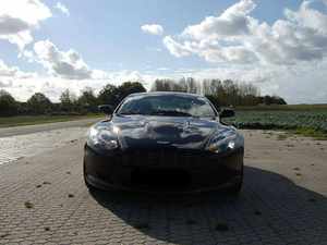 VX-V Sedán 2019-2020, Motor Turbo de 4.5L, Caja de Cambios Automática, Tracción en las Cuatro Ruedas, Volante a la Izquierda, Asientos de Cuero, Neumáticos R18, Híbrido - Product Image 4