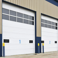 Porte de garage sectionnelle contemporaine Tradivas TRD4 de haute qualité, compatible avec les niveleurs de quai et le système d'interverrouillage automatisé