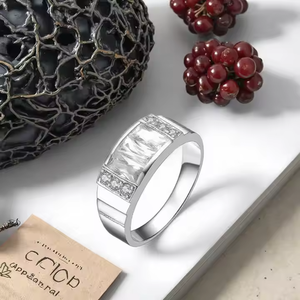 แหวนเพชรมออิสซาไนต์ชุบเงิน925สำหรับผู้ชายแหวนแบบหนาสง่างามในชีวิตประจำวันแบบกลมตัดเป็นวงแหวนสินค้า - Product Image 1