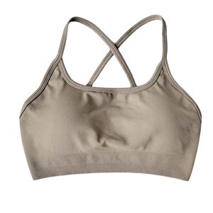 Sujetador deportivo de moda para mujer para gimnasio Fitness Training Yoga y Everyday Activewear Elegante Fitness Top - Product Image 4