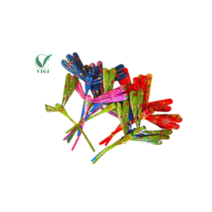 Arte de libélula de bambú finamente elaborado con detalles intrincados, perfecto para decoración del hogar y regalos - Product Image 1