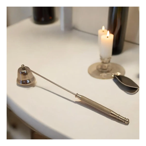 Éteignoir de bougie en métal inoxydable massif fabriqué à la main avec longue poignée Look classique Outils en métal argenté Vente chaude pour Noël - Product Image 6