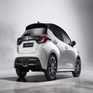 Toyota Yariss en stock prêt à l'achat immédiat excellent état frais et propre conduite à droite parfait pour la conduite - Product Image 4