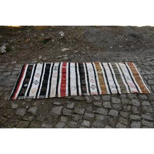 พรมคิลิมตุรกีวินเทจ ขนาด 2.9 x 7.2 ฟุต คลาสสิก ทำมือจากขนสัตว์ เป็นมิตรกับสิ่งแวดล้อม ขนปานกลาง ด้านหลังทำจากยางลาเท็กซ์ สีขาวดำลายปะติด - Product Image 4