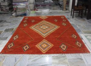 Alfombra de lana blanca marroquí Bohemia hecha a mano con diseño geométrico para decoración minimalista del hogar - Product Image 6