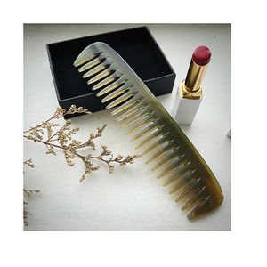 Peine de Cuerno Hecho a Mano, Lujoso y Elegante, Huong Dang de Vietnam, Modelo 14, Personalizable, de Alta Calidad, para Uso en Hoteles - Product Image 3