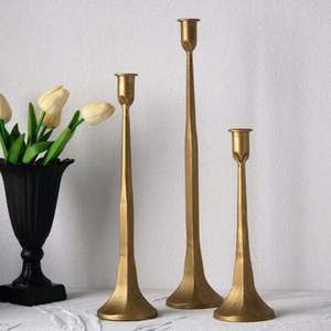 Portavelas de Diseño Moderno en Metal/Hierro, Hecho a Mano, Ecológico, de Alta Calidad y Forma Personalizable de ROSHAN HANDICRAFTS, para Cumpleaños - Product Image 1