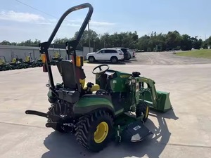 Mini Tractor Compacto John Deere 1025R, Tractor Utilitario Agrícola con Cargador Frontal, 4x4, para Trabajo Agrícola - Product Image 4