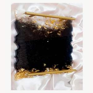 Plateau de service en résine de créateur Luxueux Design artisanal vibrant pour divertir les amis, la famille, l'affichage à la maison 100pcs - Product Image 3