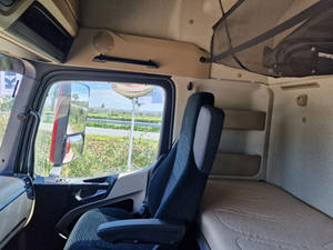 2016 MercedesBenz Actros 2343 6x4 Euro 2 nouveau tracteur diesel à direction gauche avec moteur 351-450hp - Product Image 3