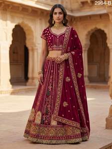 Hermoso Lehenga Choli de Novia de Terciopelo Bordado con Vino, con Doble Dupatta - Product Image 4