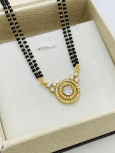 Collier pendentif américain en laiton et diamant Chaîne de perles noires Ethnique Indienne Mangalsutra Plaqué Rhodium pour les mariages Fashion Style - Product Image 3