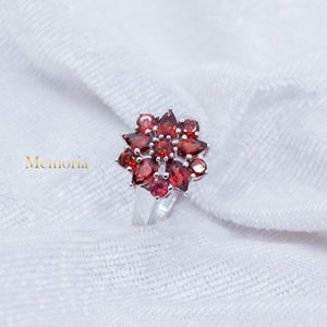 Belle fleur forme grenat naturel bague en pierres précieuses à la main 925 bague en argent Sterling bijoux pour la vente en gros - Product Image 2