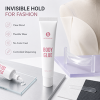 Fournisseur en gros de colle corporelle avec formule transparente lavable à l'eau pour bretelles de robe, vêtements de danse et magasins de beauté