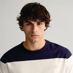 Chemise rayée élégante pour hommes-de haute qualité, douce et parfaite pour les journées détendues et les tenues à la mode - Product Image 4