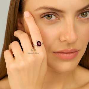 แหวนโกเมนเงินแท้ 925 ทำมือ ประดับทรงรีสีแดง งานฝังแบบ Bezel สไตล์โบฮีเมียน เครื่องประดับประจำเดือนมกราคม - Product Image 2