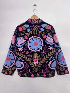 Chaqueta Bordada Suzani Floral India al por Mayor, Abrigos Tradicionales Suzani Únicos, Fabricante de Chaquetas Bordadas de Jaipur - Product Image 3