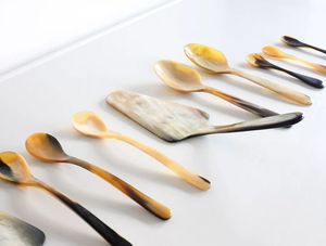 CUCHARA DE CUERNO BLANCO PULIDO DE CALIDAD HONE para el hogar y el restaurante Uso en la cocina Cuenco de estilo animal artesanal de la mejor calidad a la venta - Product Image 6