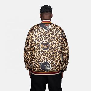 แจ็กเก็ตเบสบอลวิทยาลัยบอมเบอร์ลายทางไม่มีลายพิมพ์ซับลิเมชันด้านหน้าสำหรับฤดูหนาวสไตล์ไฮสตรีทสำหรับทุกเพศ - Product Image 2