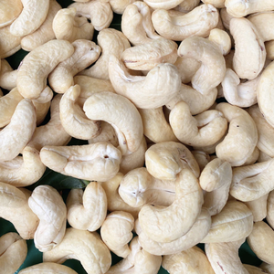 Noix de cajou Offre Spéciale Prix kg Noix de cajou crues biologiques Santigo Viet Nam Emballage de marque privée disponible - Product Image 1