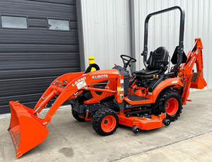 รถแทรกเตอร์แบคโฮ Kubota BX23S มือสอง/ใหม่ พร้อมชุดตักดินอเนกประสงค์ สำหรับงานเกษตรและก่อสร้าง ราคาถูก - Product Image 1