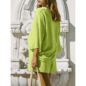 ชุดเสื้อผ้าสองชิ้นและกางเกงขาสั้นของผู้หญิงชุดที่เข้ากันสำหรับสไตล์ลำลองฤดูร้อน - Product Image 3