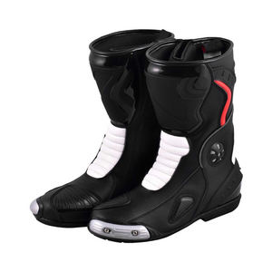 Botas de cuero de carreras de motos de invierno personalizadas para hombre, zapatos de motorista de goma de PVC con cierre de botón impermeable de piel de vaca genuina - Product Image 1