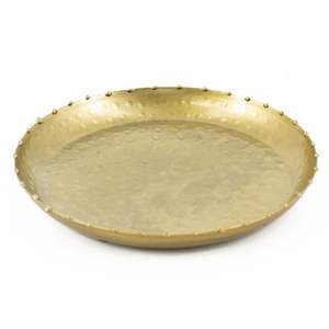 Plateau rond en laiton martelé doré de luxe en vrac, porte-bougie en métal pour les événements et la décoration de mariage, finition en laiton antique, plaque décorative - Product Image 1