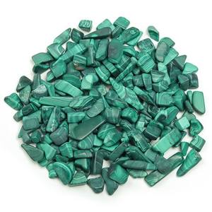 Hermosas Virutas de Malaquita para Decoración de Mesa y Resina, Compre Virutas de Malaquita Auténticas de Muntaha Agate - Product Image 1