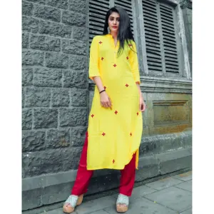 Ensemble Kurta en rayonne Kesariya Peela fait à la main pour femmes, vêtements traditionnels indiens faits à la main - Product Image 2
