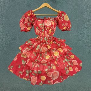 Vestido moderno por encima de la rodilla con acentos florales en colores pastel de manga corta y cintura natural para eventos y fiestas diurnas de otoño - Product Image 1
