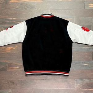 Streetwear Varsity Jacket OEM personnalisé pour hommes Bomber en cuir véritable avec broderie de baseball et manches Letterman Style Streetwear - Product Image 2