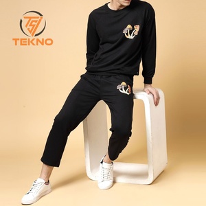 เสื้อสวมหัวคอกลมแขนยาวสำหรับผู้ชายชุดวิ่งออกกำลังกาย2ชิ้นชุดเสื้อสเวตเตอร์อุตสาหกรรมพิมพ์ลายทันสมัยสำหรับฤดูหนาวไซส์พิเศษ - Product Image 3